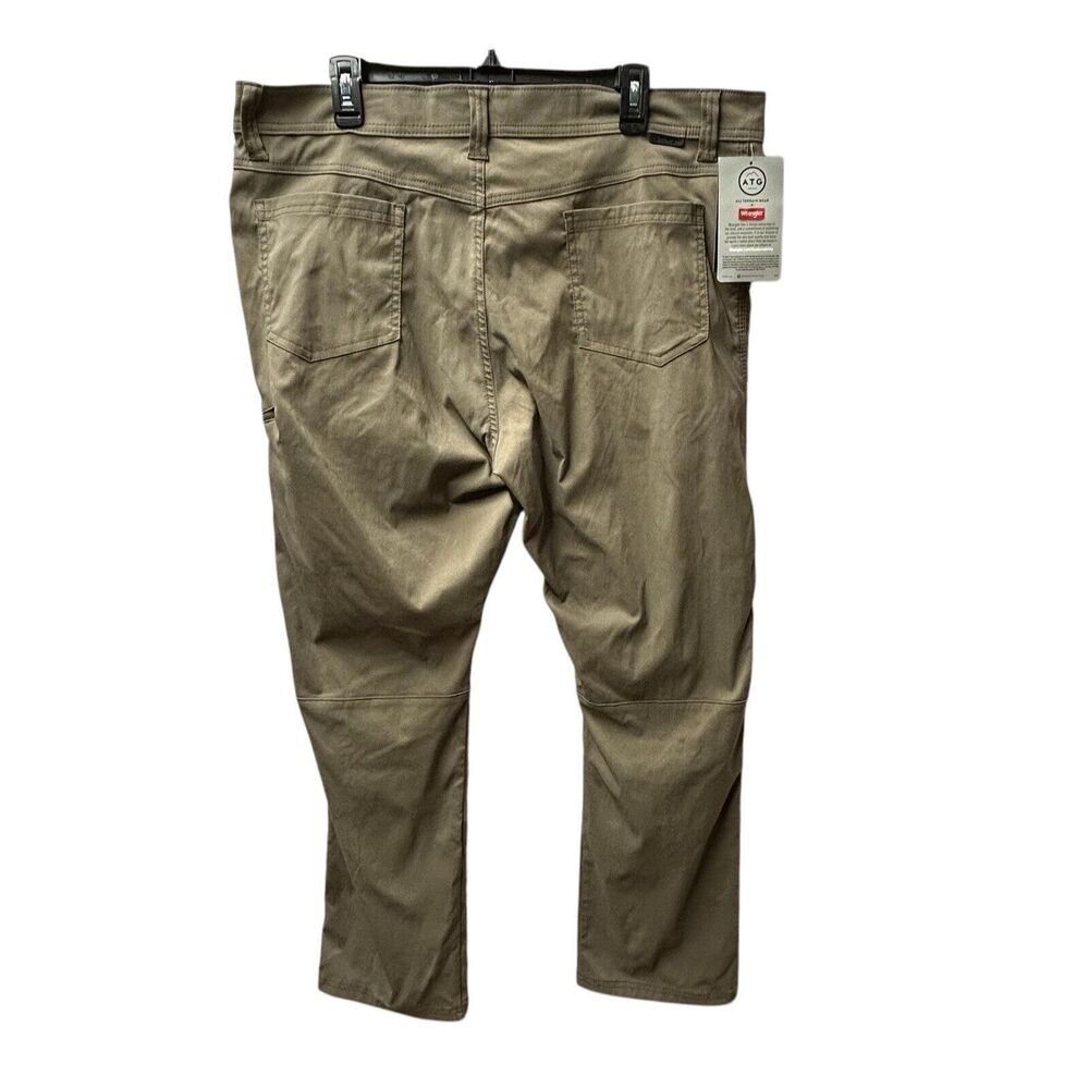 NEW Wrangler ATG Pants Men 40x30 Brown Straight Fit Articulated Knees Zip Pocket - Picture 6 of 12